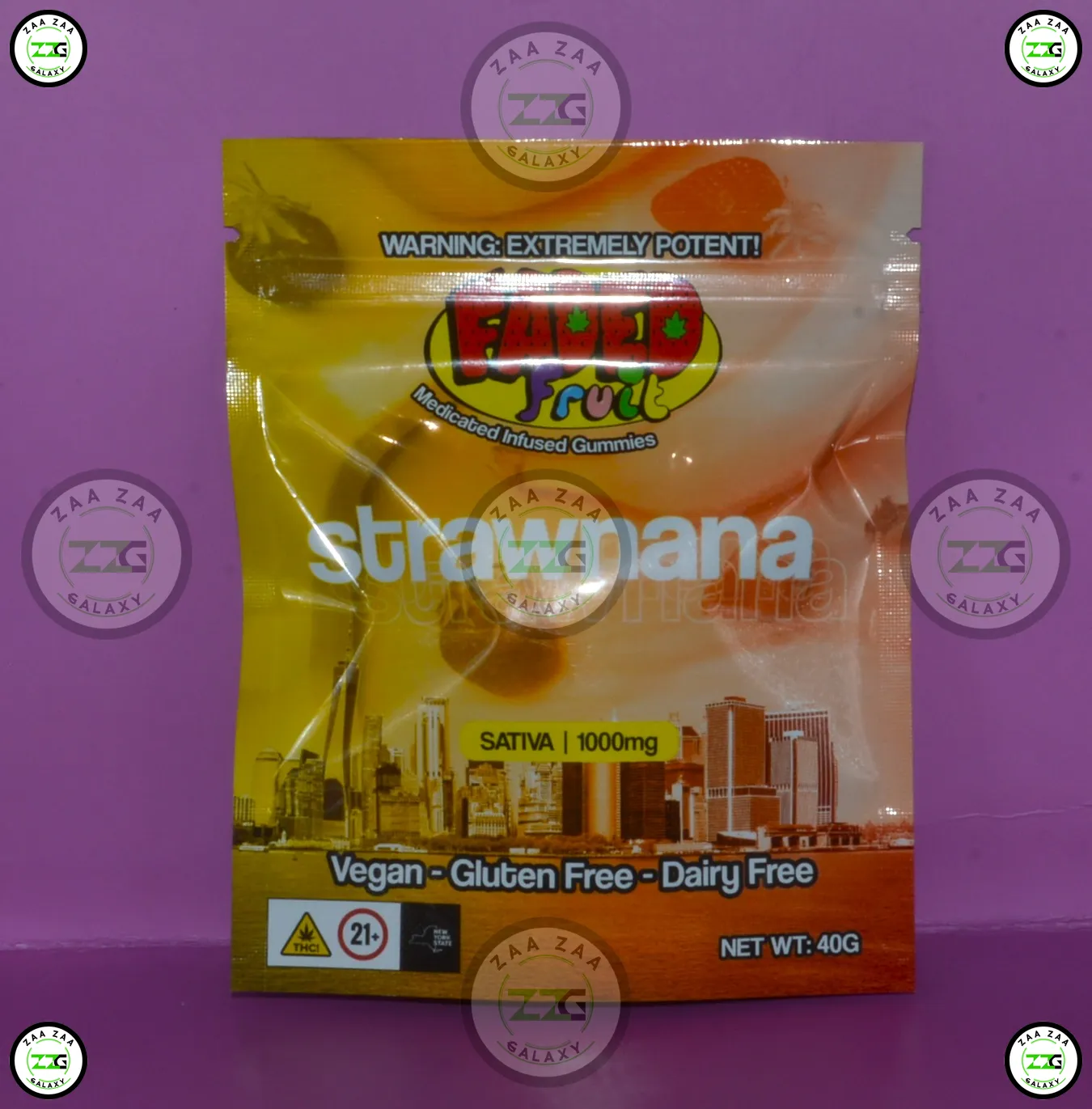 FADED FRUITS GUMMIES STRAWNANA